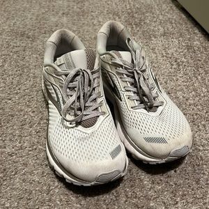 Brooks Metallic Ghost 12